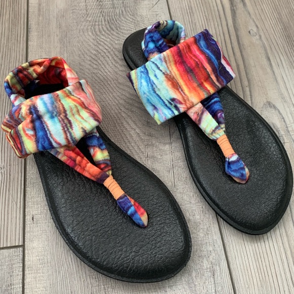 Sanuk Shoes - Sanuk yoga sling sandals EUC LNC